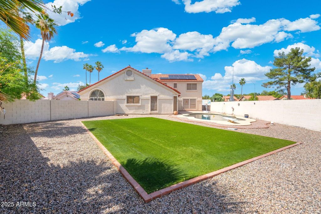 7503 W JULIE Drive, Glendale, AZ 85308 — photo 4