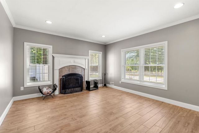 503 Ashley Drive, Pembroke, NH 03275