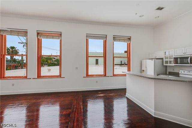 2260 1st ST 204, Fort Myers, FL 33901