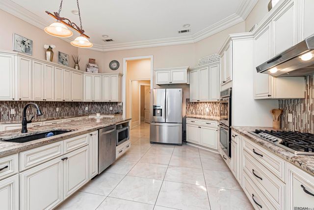 9680 Comite Dr, Baker, LA 70714