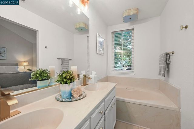 35 Danville Oak Place, Danville, CA 94526