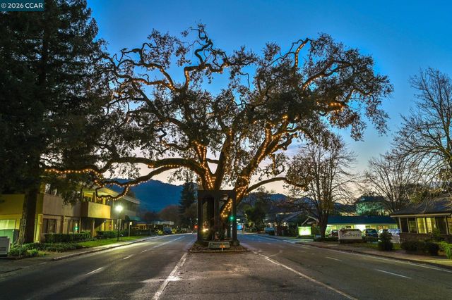 35 Danville Oak Place, Danville, CA 94526