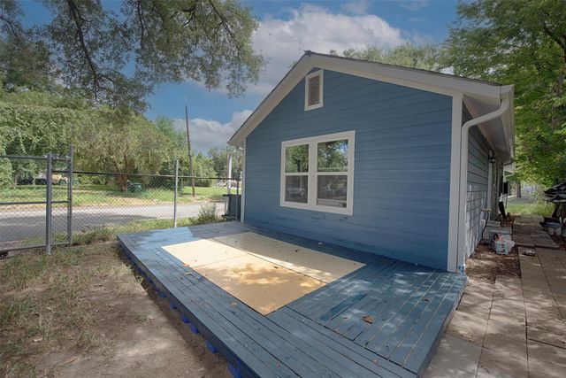 2802 Canfield Street, Houston, TX 77004