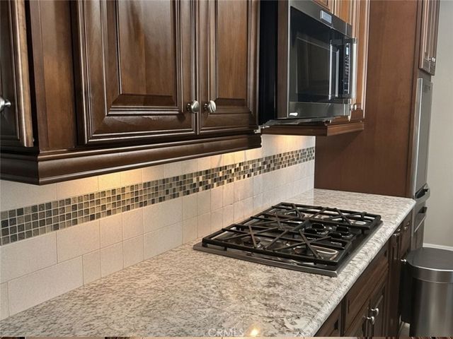 16034 Hawthorne, Fontana, CA 92335