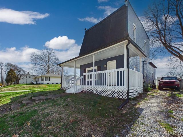 628 S 19th Street, Belleville, IL 62226