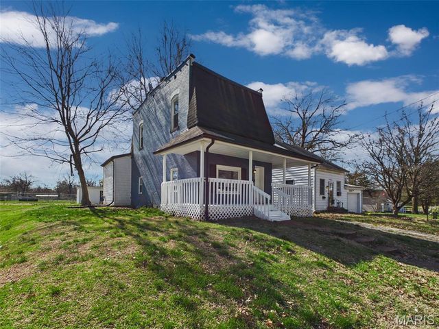 628 S 19th Street, Belleville, IL 62226