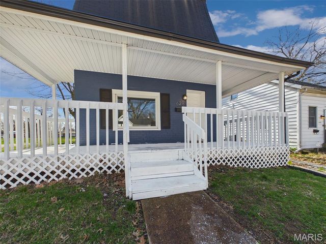 628 S 19th Street, Belleville, IL 62226