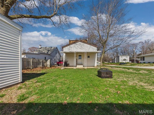 628 S 19th Street, Belleville, IL 62226