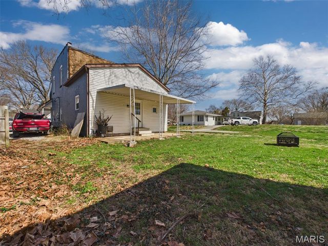 628 S 19th Street, Belleville, IL 62226