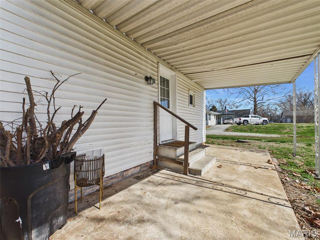 628 S 19th Street, Belleville, IL 62226