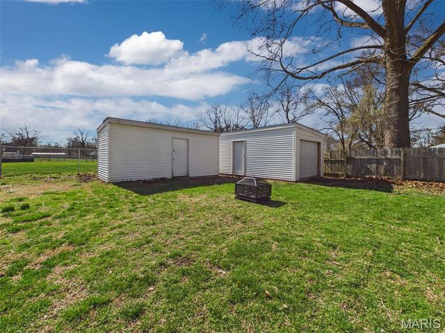 628 S 19th Street, Belleville, IL 62226