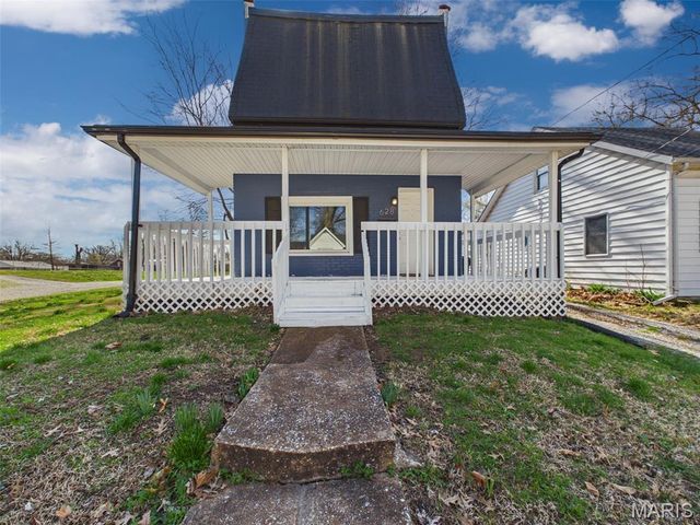 628 S 19th Street, Belleville, IL 62226