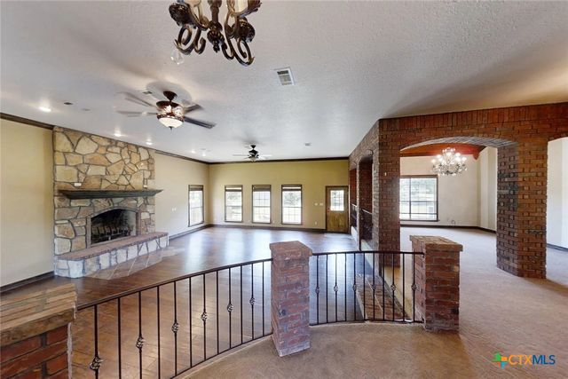 1260 Great Oaks Drive, Salado, TX 76571