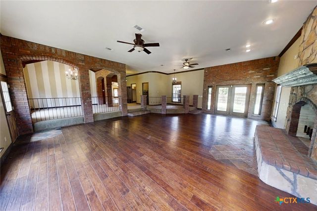 1260 Great Oaks Drive, Salado, TX 76571