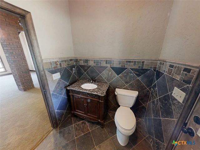 1260 Great Oaks Drive, Salado, TX 76571