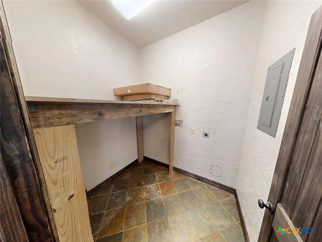 1260 Great Oaks Drive, Salado, TX 76571