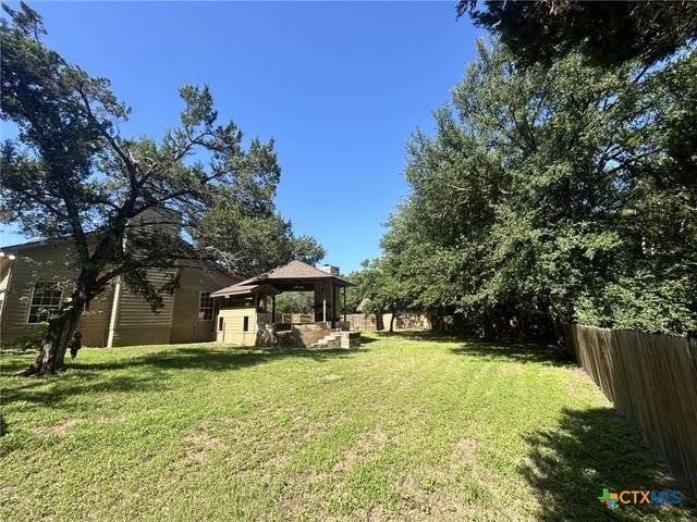 1260 Great Oaks Drive, Salado, TX 76571