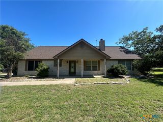 1260 Great Oaks Drive, Salado, TX 76571