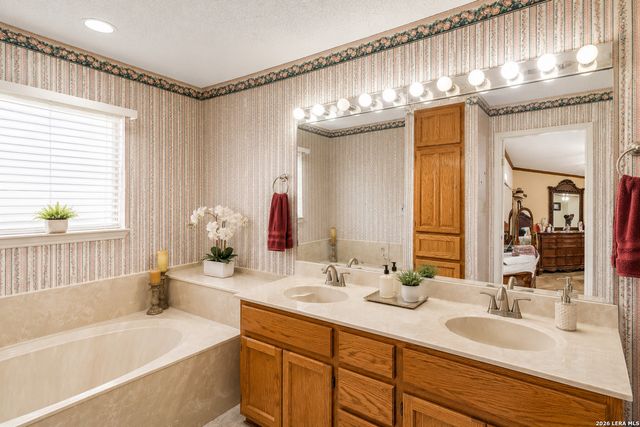 13665 Fm 775, Floresville, TX 78114