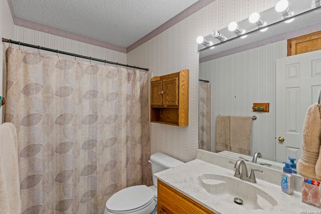 13665 Fm 775, Floresville, TX 78114