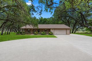 13665 Fm 775, Floresville, TX 78114