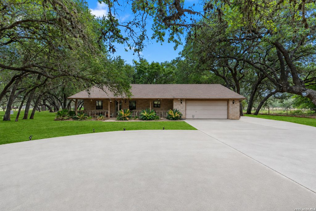 13665 Fm 775, Floresville, TX 78114