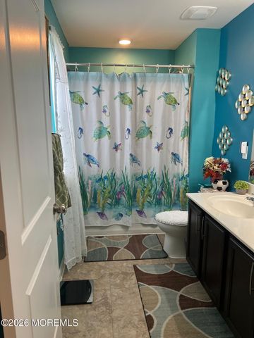 9 Tradewinds Avenue, Barnegat, NJ 08005