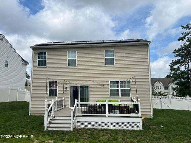 9 Tradewinds Avenue, Barnegat, NJ 08005