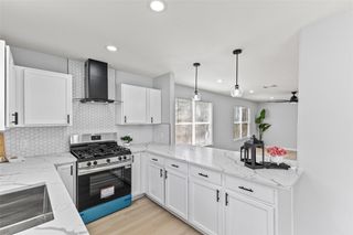6034 Valley Cove Lane, Houston, TX 77085