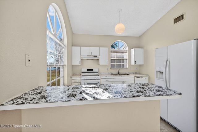 1051 Goldenrod Circle NE, Palm Bay, FL 32905