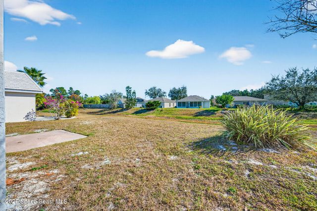 1051 Goldenrod Circle NE, Palm Bay, FL 32905