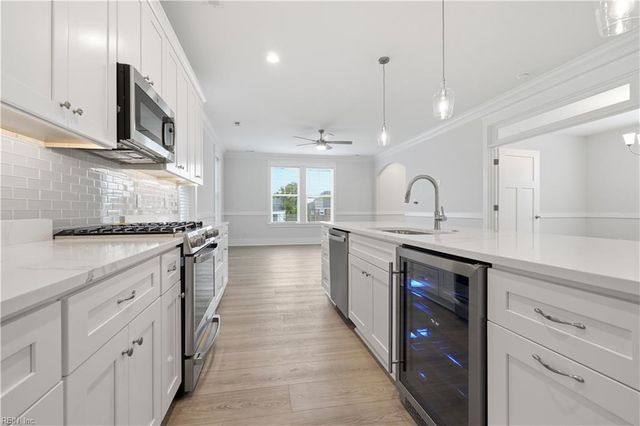 966 W Ocean View AVE, Norfolk, VA 23503