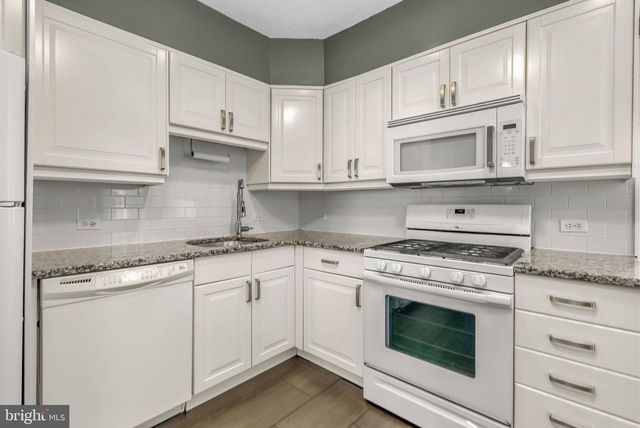 272 KALOS ST, Philadelphia, PA 19128