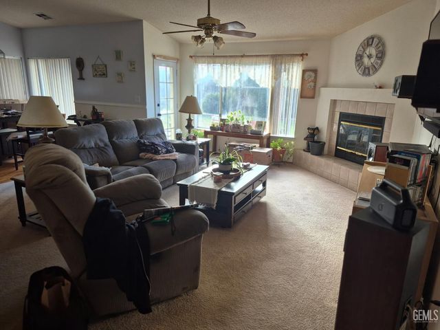 1173 Redwood Court, Tehachapi, CA 93561