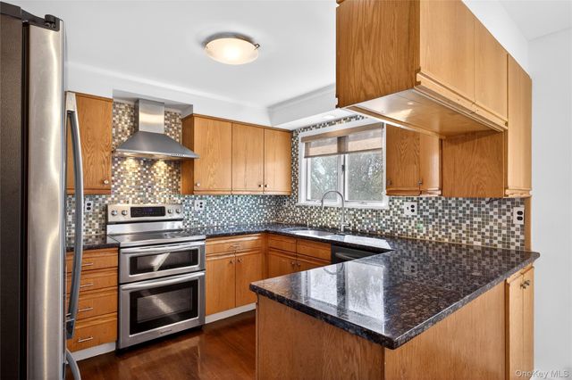 80 Ridgeview Drive, Pleasantville, NY 10570