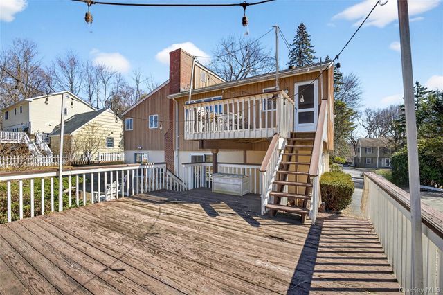 80 Ridgeview Drive, Pleasantville, NY 10570