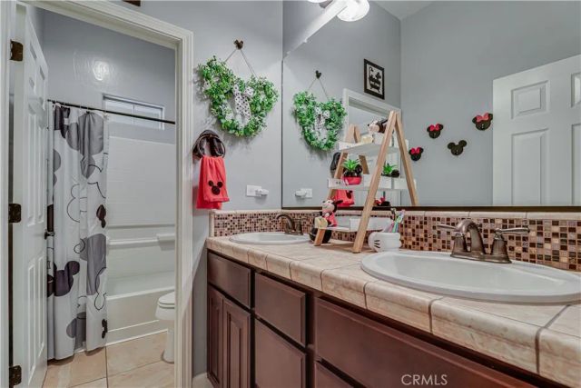 701 Christensen Court, Bakersfield, CA 93314