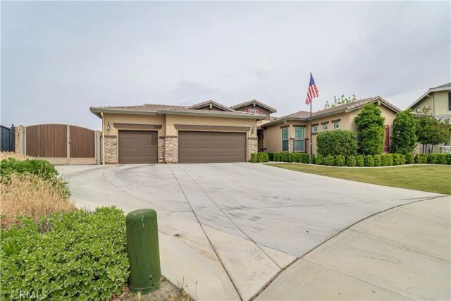 701 Christensen Court, Bakersfield, CA 93314