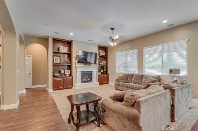 701 Christensen Court, Bakersfield, CA 93314