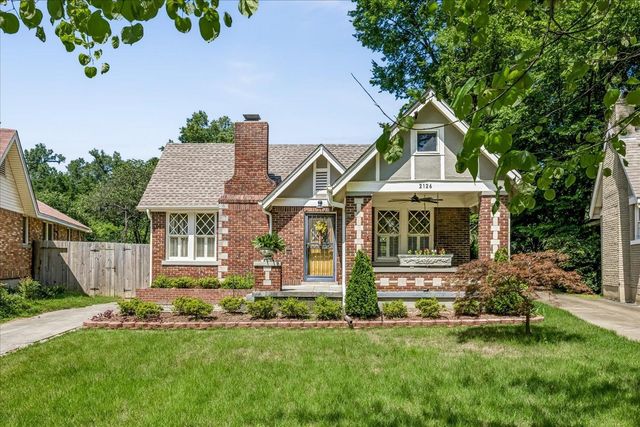 2126 UNIVERSITY CIR, Memphis, TN 38112
