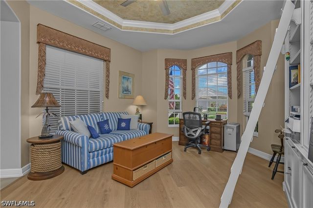 4904 Sedgewood LN, Naples, FL 34112