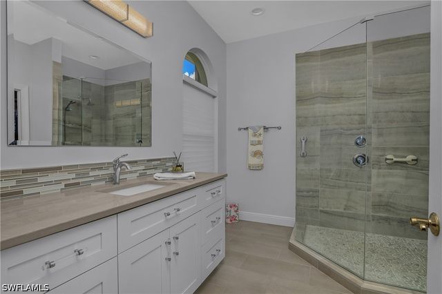4904 Sedgewood LN, Naples, FL 34112