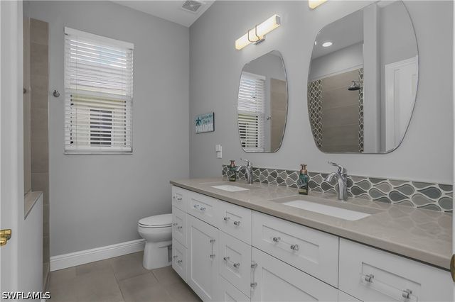 4904 Sedgewood LN, Naples, FL 34112