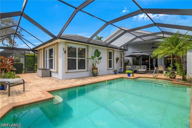 4904 Sedgewood LN, Naples, FL 34112