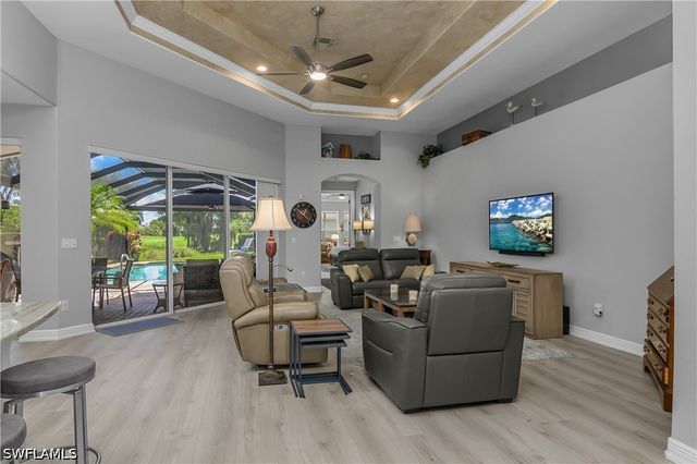 4904 Sedgewood LN, Naples, FL 34112