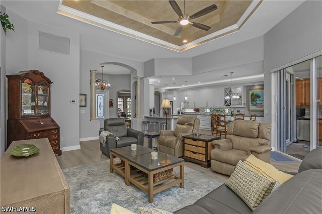 4904 Sedgewood LN, Naples, FL 34112