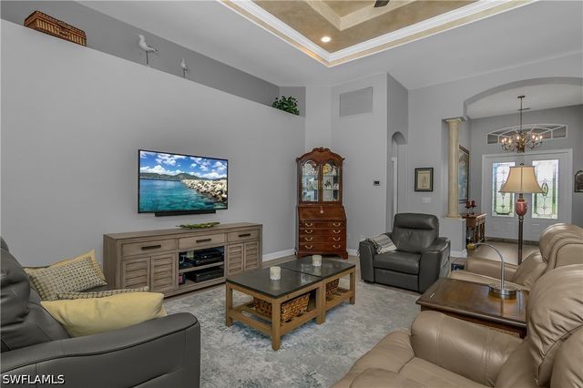 4904 Sedgewood LN, Naples, FL 34112