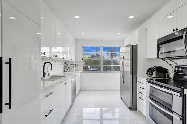 2801 NE 183rd Street 101w, Aventura, FL 33160