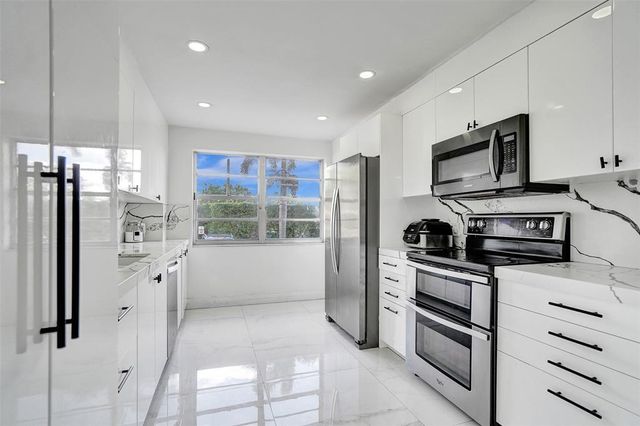 2801 NE 183rd Street 101w, Aventura, FL 33160