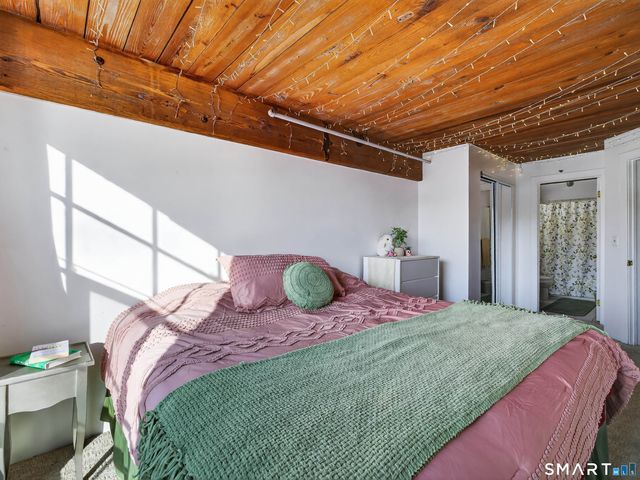 68 Thermos Avenue 215B, Norwich, CT 06360